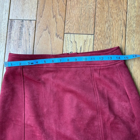 LOFT Red Pencil Mini Skirt Faux Suede Size 10 EUC - Picture 2 of 5